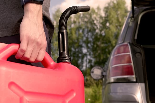 Доставка пального в каністрі